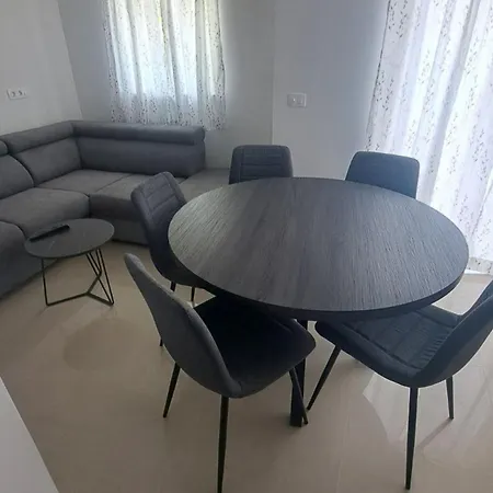 Apartment Elegant With Sea View Brsec