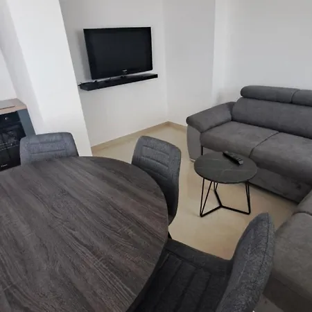Apartment Elegant With Sea View