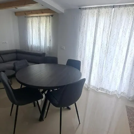 Apartment Elegant With Sea View Brsec