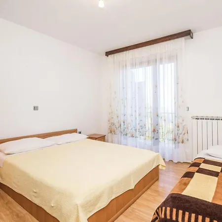 Apartment Elegant With Sea View
