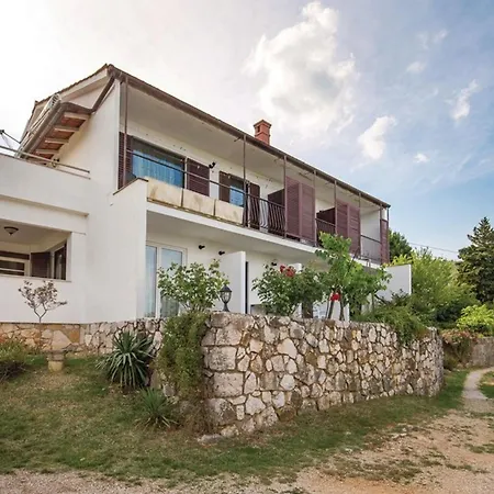 Elegant With Sea View